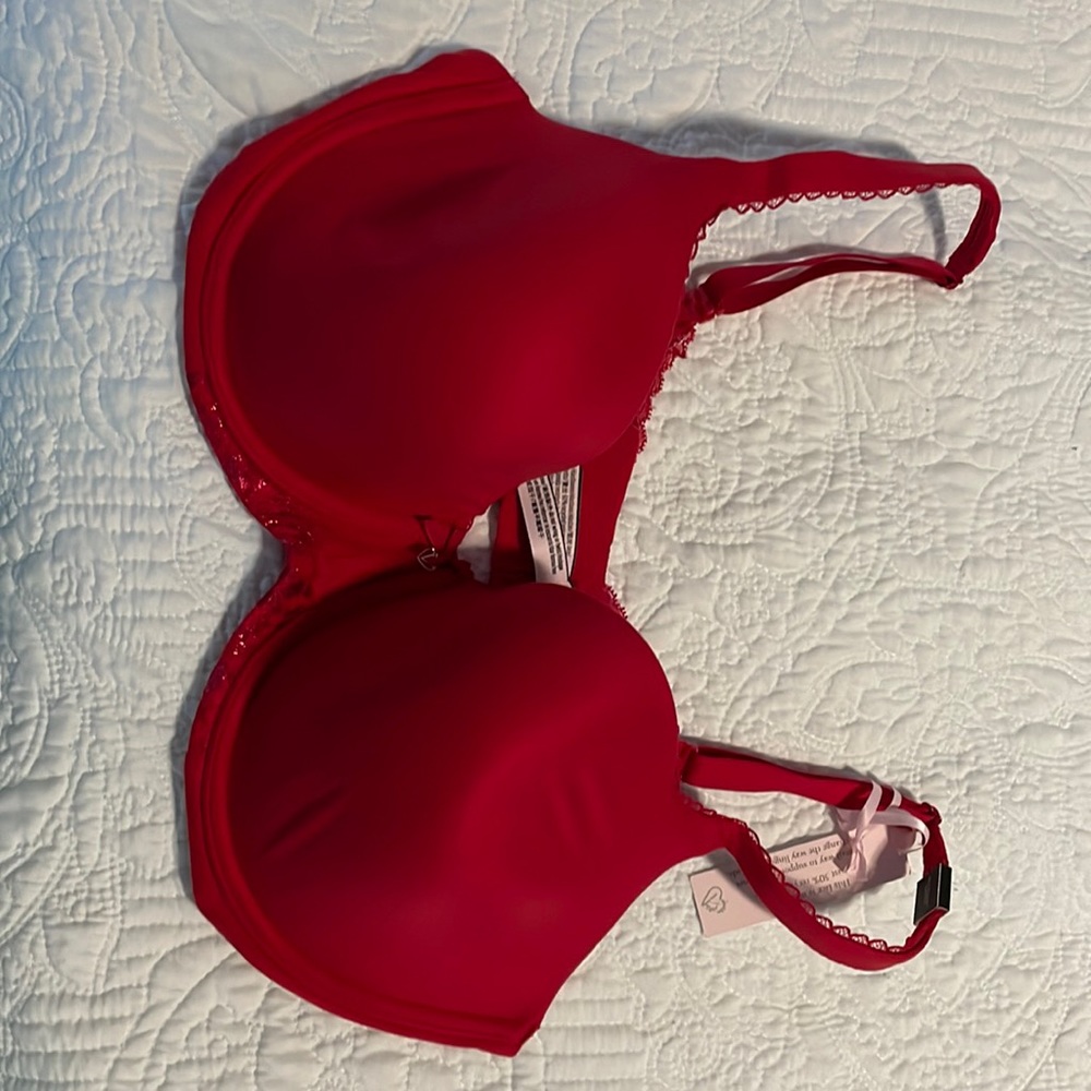 New with tags Victoria’s Secret bra 38DD